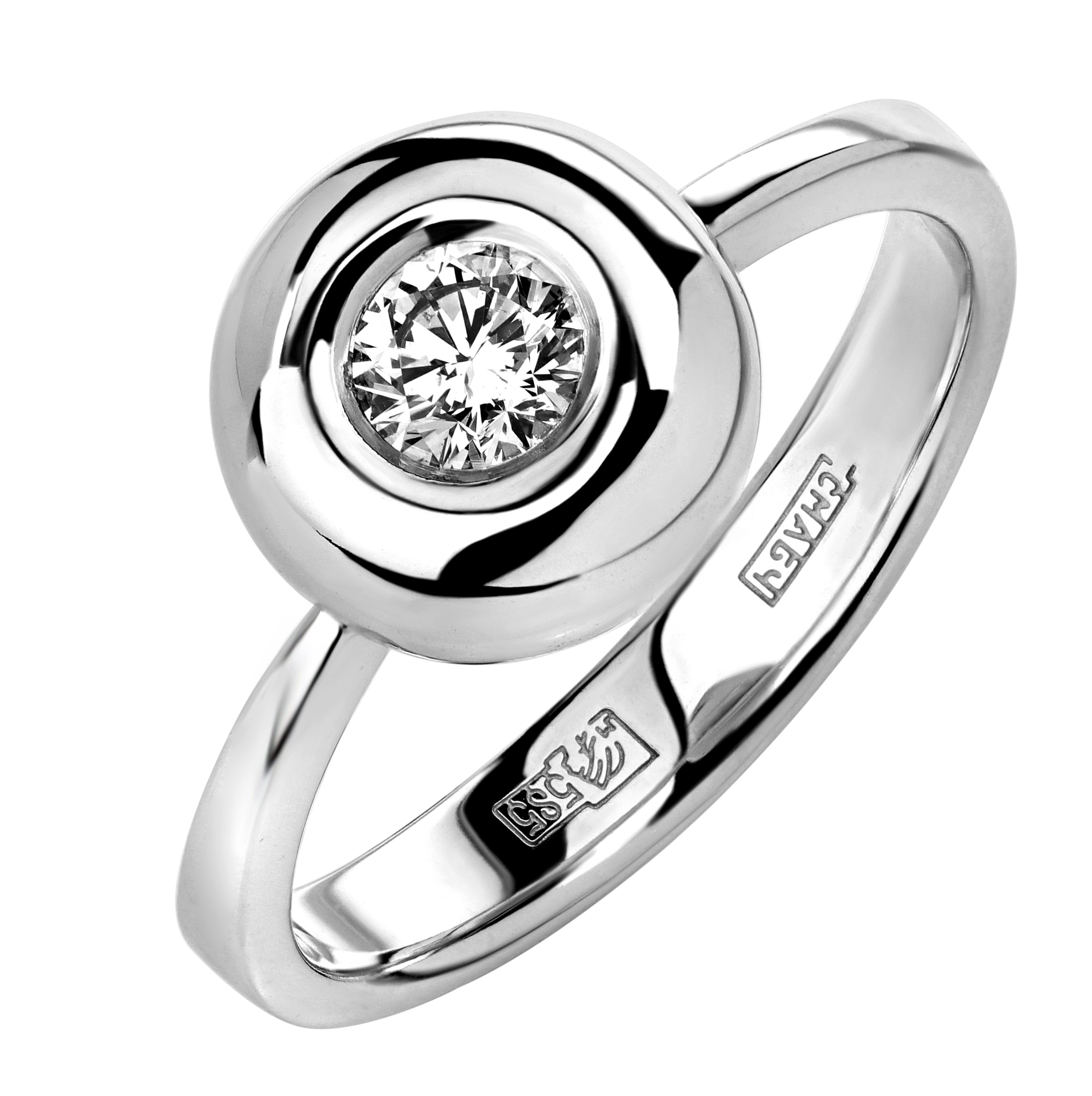 Женское белое золотое кольцо с бриллиантом 