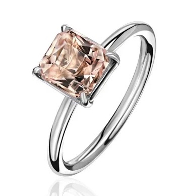 Золотое кольцо с бриллиантом 