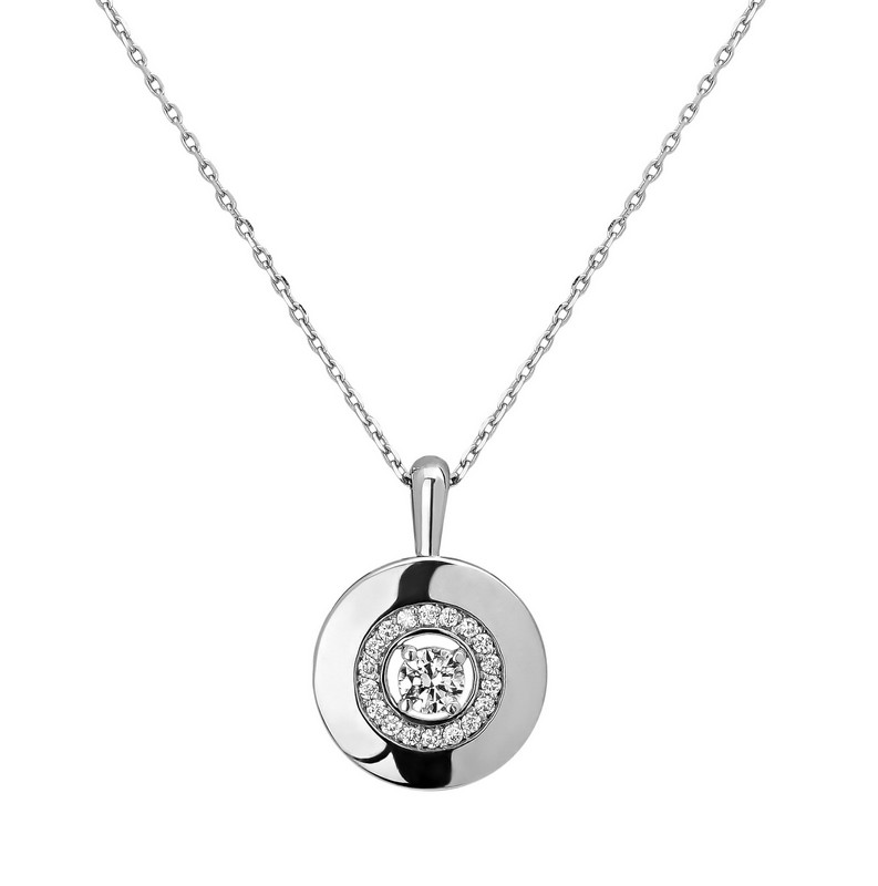 Кулон из белого золота с бриллиантами