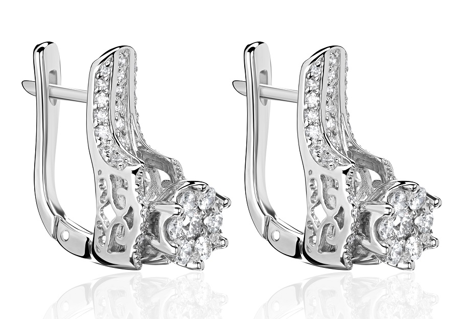 Золотые серьги с бриллиантами