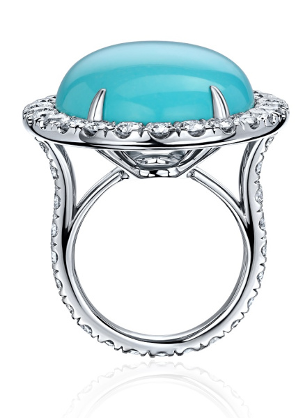 Золотое кольцо с бриллиантом