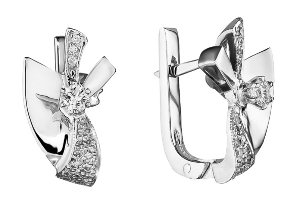 Золотые 585 серьги с бриллиантом природным