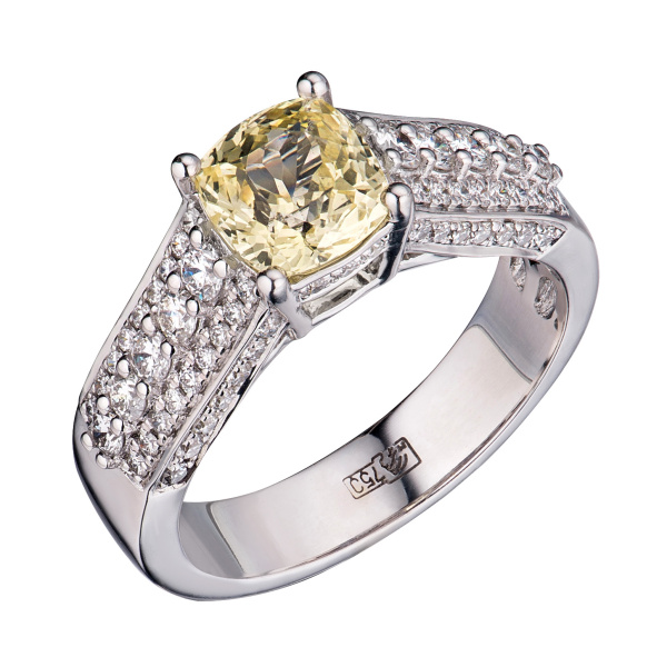 Кольцо из белого золота с бриллиантами и сапфиром