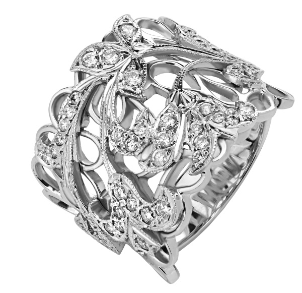 Кольцо с бриллиантами из белого золота
