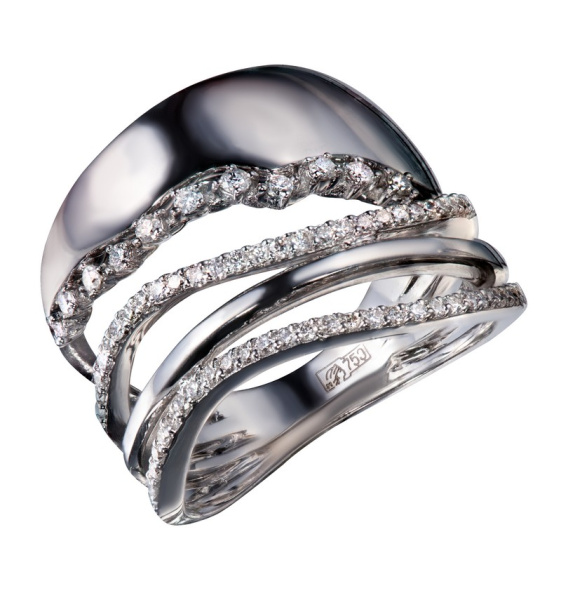 Золотое кольцо с бриллиантами натуральными