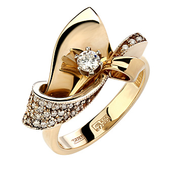 Кольцо с бриллиантами из желтого золота