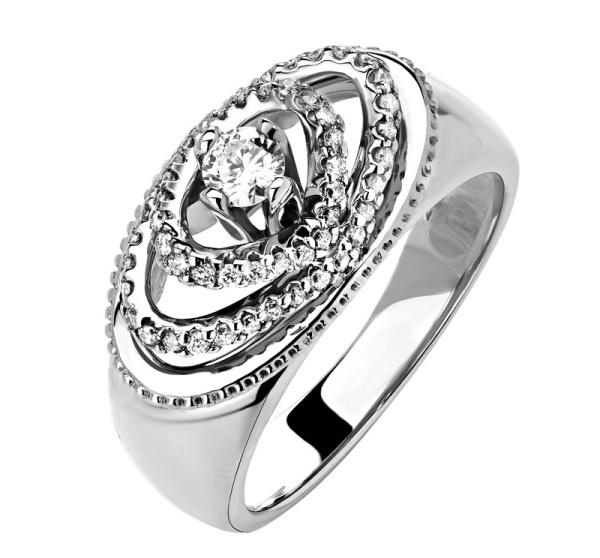 Женское золотое кольцо с бриллиантами